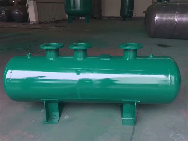 齐齐哈尔齐齐哈尔齐齐哈尔蒸汽分气缸1.jpeg